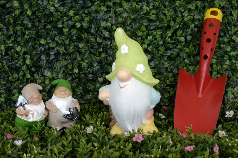 sasu-LES MAYONS-min_garden-gnome-1404358